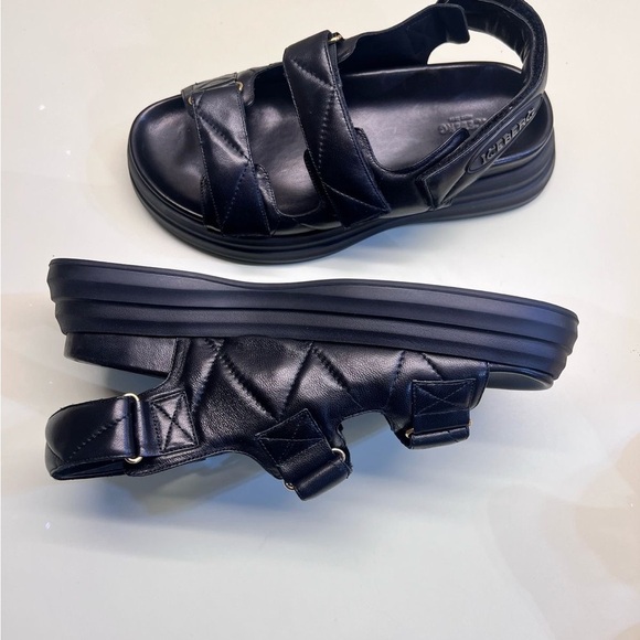 Iceberg Black Platform Sandals with Chunky Sole - Picture 6 of 9